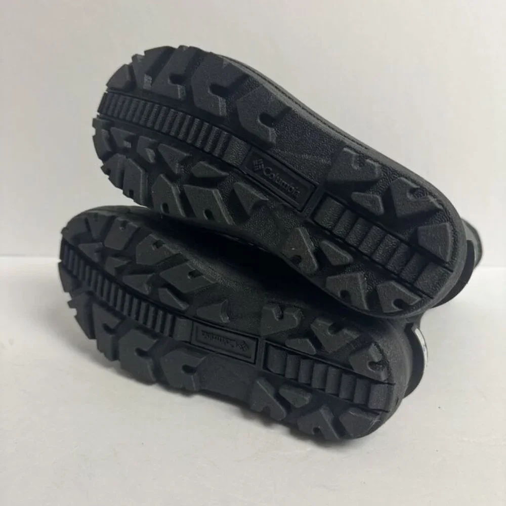Columbia Powderbug Plus II Snow Boot Black Size 4 M Big Kid